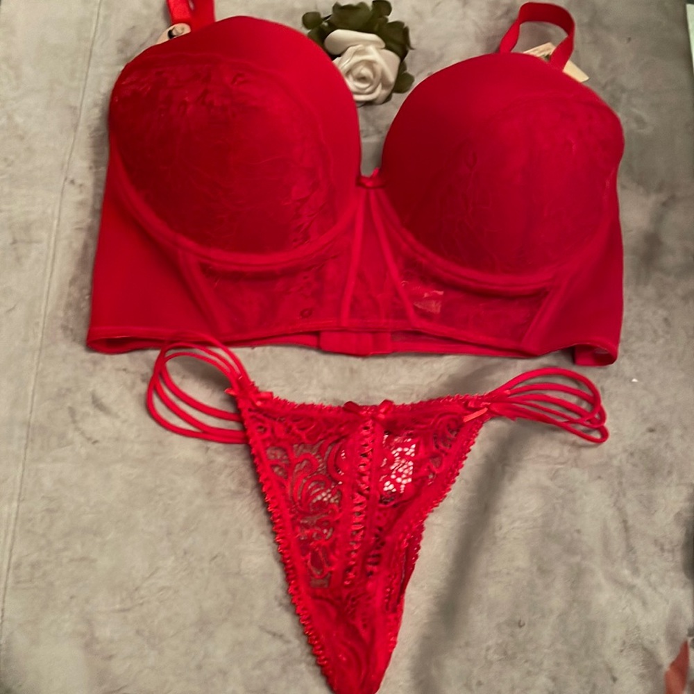 Plus Size Bra Set - Size 42D/L